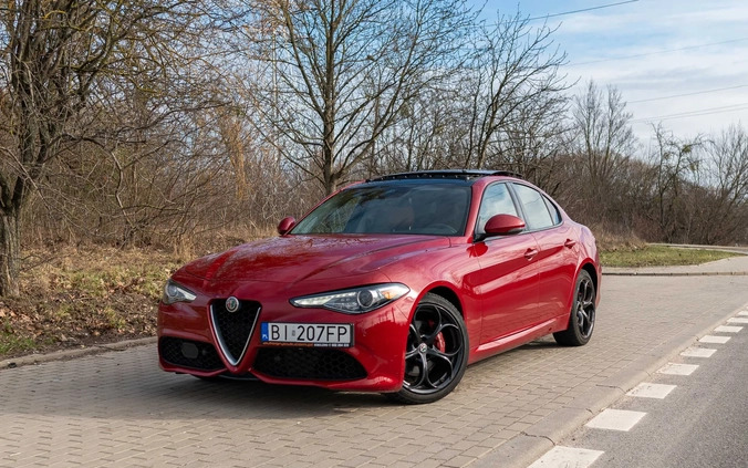 Alfa Romeo Giulia cena 109000 przebieg: 80000, rok produkcji 2018 z Białystok małe 407